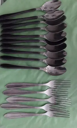 cuillères et fourchettes