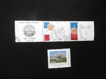 Timbres Triptyque Expo La Défense 1982 + collector Pommiers
