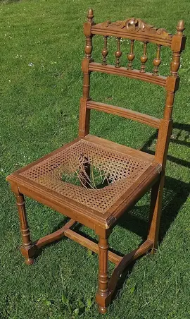 Chaise ancienne