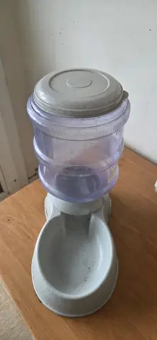 Distributeur de croquettes