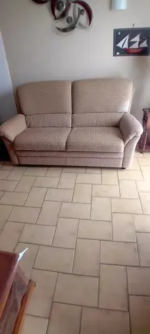 Cané convertible lit places