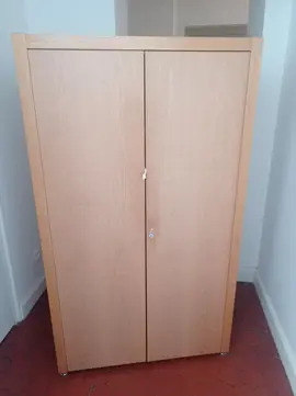 armoire en bois