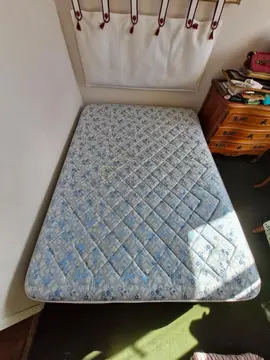 lit 2 places avec matelas et sommier tapissier