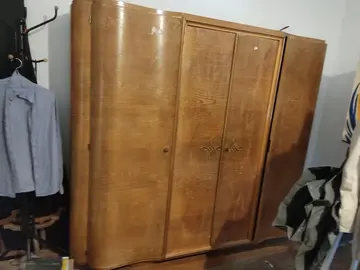 Grande armoire vintage