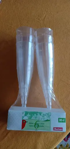 Flûtes à champagne en plastique