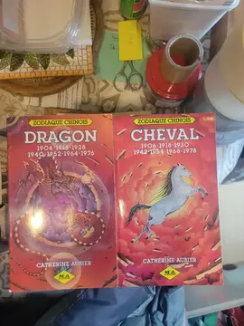2 livrets astrologie Chinoise cheval et dragon