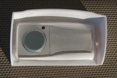 Bouton-poussoir pour carillon sans fil