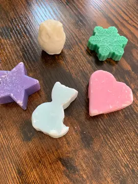 Lot 5 petits savons - Neufs