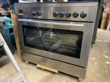 Gazinière Sauter SCM 695X (plaques gaz et four électrique)