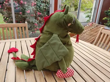 peluche dragon