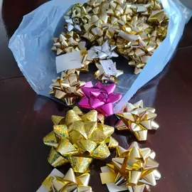 petit sacs de noeuds cadeaux