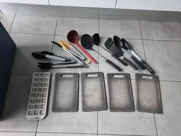 Lot planche pince louche ustensile cuisines