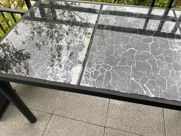 TABLE A MANGER EXTERIEUR