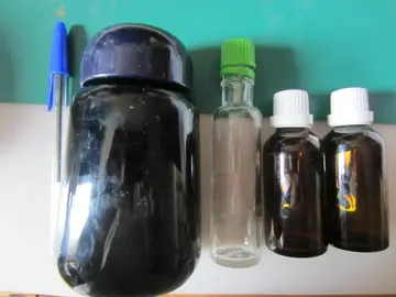 Lot de flacons en verre