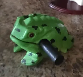 grenouille en bois