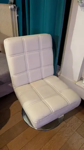 fauteuil beige simili cuir