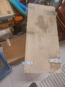 DONNE 2 CAISSES BOIS