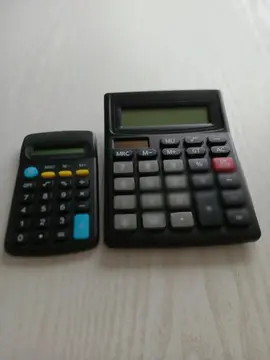 deux petites calculatrices