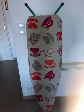 table à repasser en très bon état