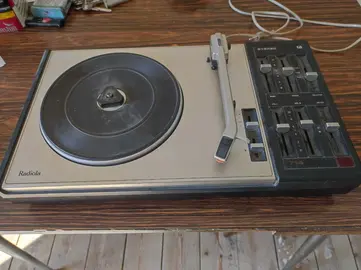 ancien tourne disque a revoir