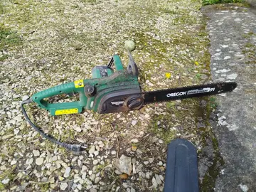 Tronçonneuse électrique filaire