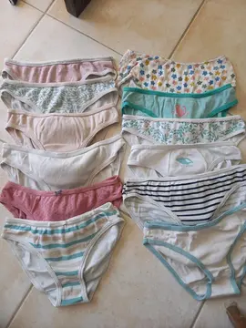 12 culottes Petit Bateau 12/14 ans