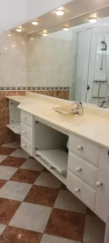 Meuble salle de bain (+ éclairage)