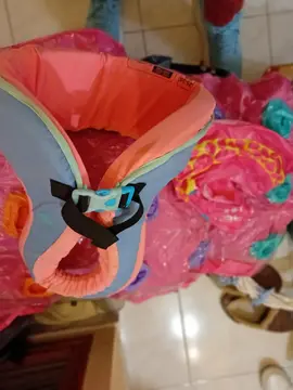 gilet sécurité jeune enfant Matelas et bouée plage