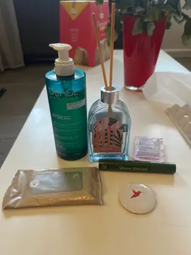 lot de produits de beauté