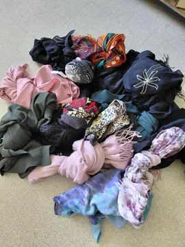 lot de foulards, écharpes