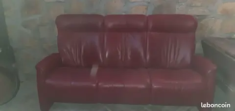 Canapé en cuir rouge