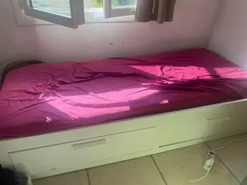 Lit à tiroir Ikéa 1 place et aussi 2 places