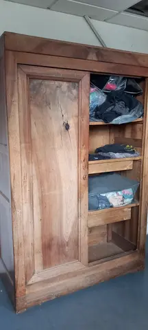 armoire ancienne