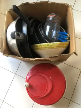 carton de vaisselle à trier