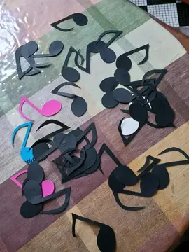 notes de musique papiers