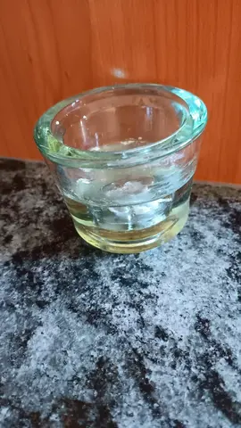 Petit pot en verre vide pour bougie
