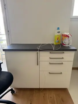 cuisine IKEA à reprendre (sauf le four et les plaques)