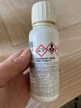 produit insecticide pour le jardin.