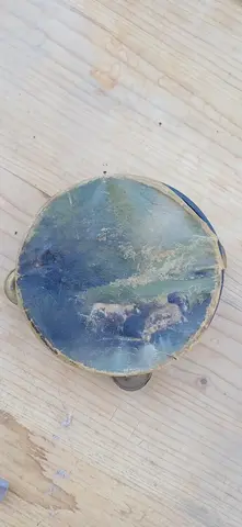 petit tambourin ancien en peau à retaper