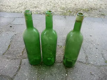 Bouteilles de vin vide