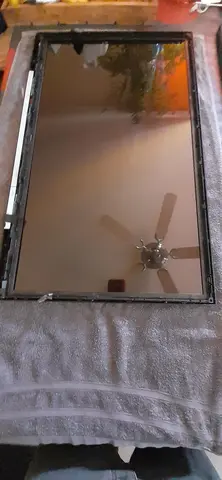 Ecran complet avec dalle 32 " qui était monté sur TV SELECLINE LC320DXJ