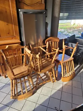 Buffet en 2 parties + 10 chaises