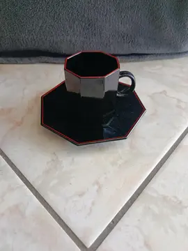 Tasses avec sous tasses