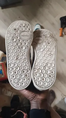 Paire de baskets en 38