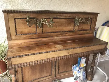 piano droit ancien