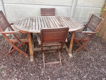 table et chaises en teck