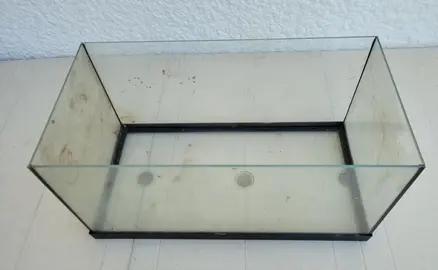 aquarium 60 x 30 x 30.