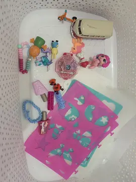 pochoirs et figurines