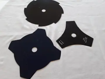 lames de débroussailleur