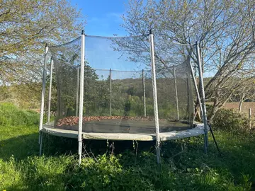trampoline géant de plus de 4m état d’usage